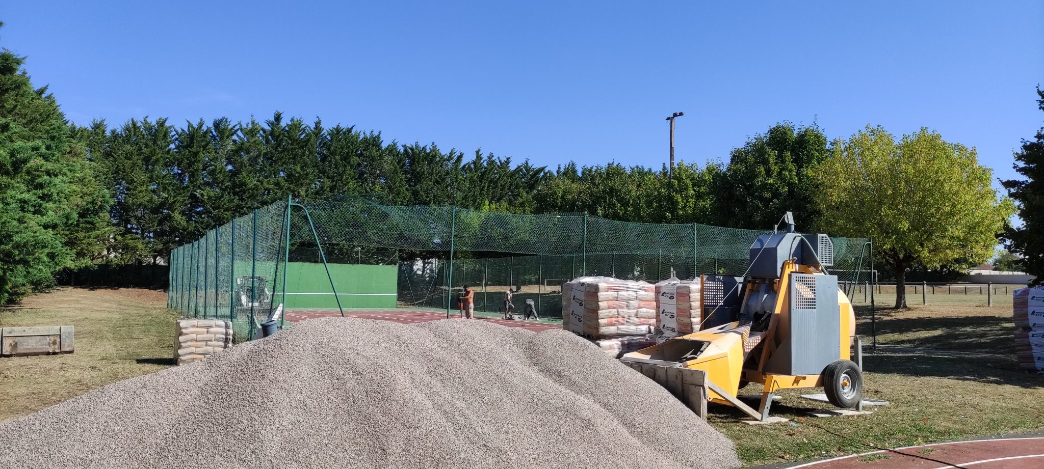 Rénovation du terrain de tennis Mairie de BerryBouy